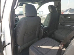 Chevrolet Traverse FWD LT 4dr 2026