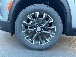 Chevrolet Traverse FWD LT 4dr 2026