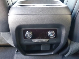 Chevrolet Traverse FWD LT 4dr 2026