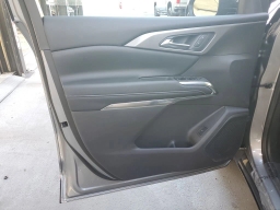 Chevrolet Traverse FWD LT 4dr 2026