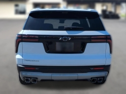 Chevrolet Traverse FWD LT 4dr 2026