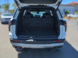 Chevrolet Traverse FWD LT 4dr 2026