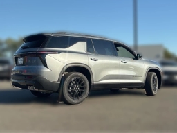 Chevrolet Traverse AWD LT 4dr 2026