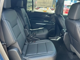 Chevrolet Traverse AWD LT 4dr 2026