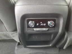 Chevrolet Traverse AWD LT 4dr 2026