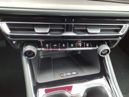 Chevrolet Traverse AWD LT 4dr 2026