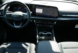 Chevrolet Traverse AWD LT 4dr 2026