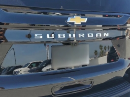 Chevrolet Suburban LS 2WD 4dr 2026