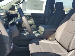 Chevrolet Suburban LS 2WD 4dr 2026