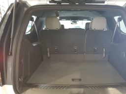 Chevrolet Suburban LS 2WD 4dr 2026