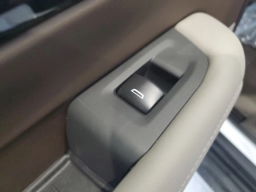 Chevrolet Suburban LS 2WD 4dr 2026