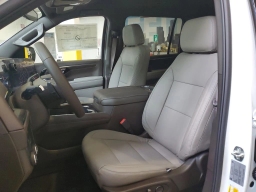 Chevrolet Suburban LS 2WD 4dr 2026