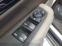 Chevrolet Suburban LS 2WD 4dr 2026