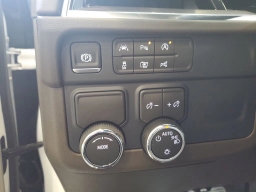 Chevrolet Suburban LS 2WD 4dr 2026