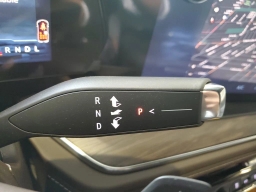 Chevrolet Suburban LS 2WD 4dr 2026