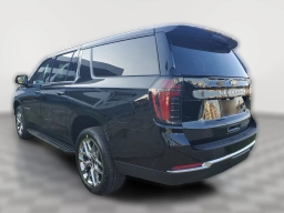 Chevrolet Suburban LS 2WD 4dr 2026