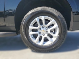 Chevrolet Suburban LT 2WD 4dr 2026