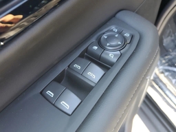 Chevrolet Suburban LT 2WD 4dr 2026