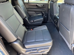 Chevrolet Suburban Premier 2WD 4dr 2026