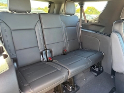Chevrolet Suburban 2WD 4dr Premier 2026