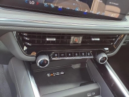 Chevrolet Suburban Premier 2WD 4dr 2026