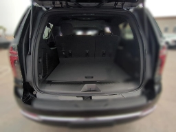 Chevrolet Suburban LS 4WD 4dr 2026