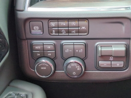 Chevrolet Suburban LS 4WD 4dr 2026