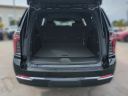 Chevrolet Suburban LS 4WD 4dr 2026