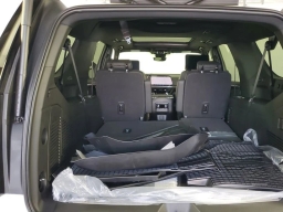 Chevrolet Suburban Z71 4WD 4dr 2026