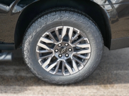 Chevrolet Suburban Z71 4WD 4dr 2026