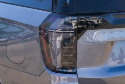 Chevrolet Suburban Premier 4WD 4dr 2026