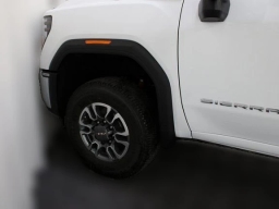 GMC Sierra 2500HD SLE 4WD Reg Cab 142" 2025