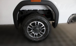 GMC Sierra 2500HD SLE 4WD Reg Cab 142" 2025