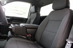 GMC Sierra 2500HD SLE 4WD Reg Cab 142" 2025