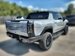 GMC HUMMER EV Pickup 2X e4WD Crew Cab 2026