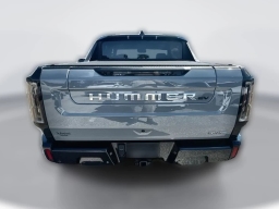 GMC HUMMER EV Pickup 2X e4WD Crew Cab 2026