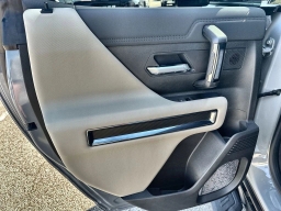 GMC HUMMER EV Pickup 2X e4WD Crew Cab 2026