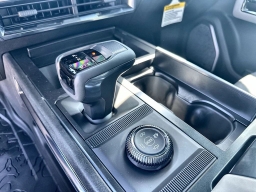 GMC HUMMER EV Pickup 2X e4WD Crew Cab 2026