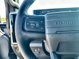 GMC HUMMER EV Pickup 2X e4WD Crew Cab 2026