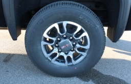 GMC Sierra 2500HD SLT 4WD Crew Cab 159" 2026