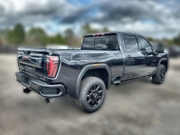 GMC Sierra 2500HD AT4 4WD Crew Cab 159" 2026