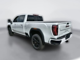 GMC Sierra 2500HD AT4 4WD Crew Cab 159" 2026