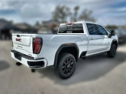 GMC Sierra 2500HD AT4 4WD Crew Cab 159" 2026