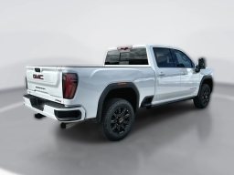 GMC Sierra 2500HD AT4 4WD Crew Cab 159" 2026