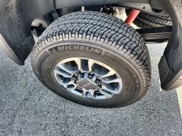 GMC Sierra 2500HD AT4 4WD Crew Cab 159" 2026