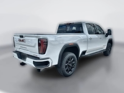 GMC Sierra 2500HD AT4 4WD Crew Cab 159" 2026