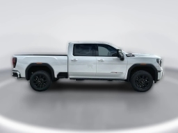 GMC Sierra 2500HD AT4 4WD Crew Cab 159" 2026