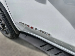 GMC Sierra 2500HD AT4 4WD Crew Cab 159" 2026