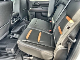 GMC Sierra 2500HD AT4 4WD Crew Cab 159" 2026