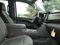 GMC Sierra 2500HD Denali 4WD Crew Cab 159" 2026